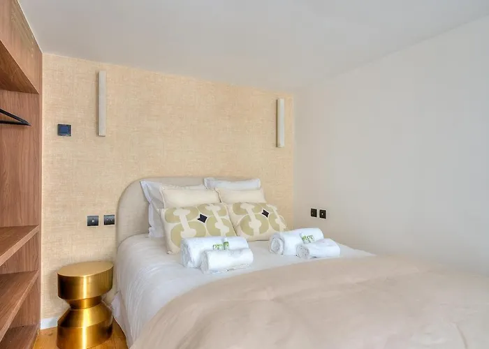 Luxurious&air-conditioned - Opera Appartamento