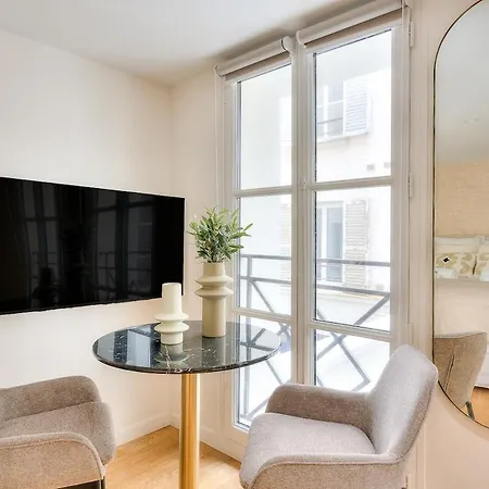 Luxurious And Air-conditioned - Opera Apartament